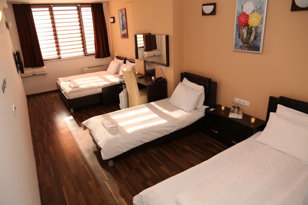 פריזרן Hotel Ok מראה חיצוני תמונה